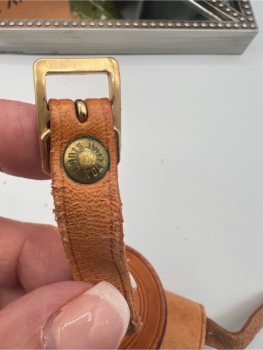 Louis Vuitton Vachetta Luggage Tag and Poignett (Handle Strap) - Picture 6 of 6